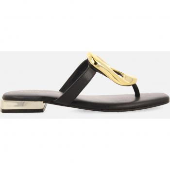 Sandalias planas de mujer de piel estilo esclava con adorno metálico Gioseppo
