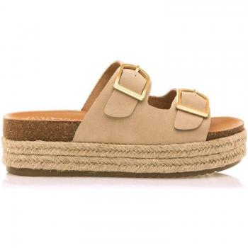 Sandalias de plataforma Mustang modelo 51902 para mujer en color taupe