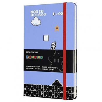 Moleskine Super Mario Edición Limitada, Cuaderno de Rayas con Gráficos y Detalles Temáticos del Videojuego de Super Mario, Tapa Dura, Tamaño Grande 13 x 21 cm, Azul Cielo, 240 Páginas