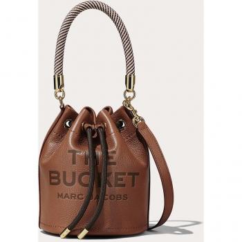 Marc Jacobs Leather Bucket Bag in Camel, Brown female, Size: ONE SIZE