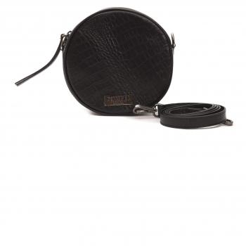 Black Leather Crossbody Bag - Features: Genuine black leather material, adjustable shoulder strap, zippered main compartment, interior pocket for organization, sleek design suitable for casual and formal occasions