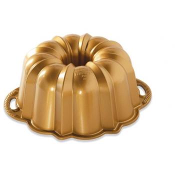Nordic Ware Anniversary 12-Cup Non-Stick Bundt Cake Pan