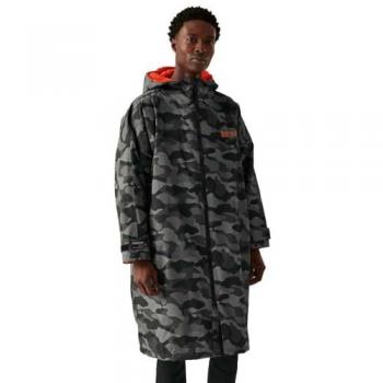 Regatta Unisex Waterproof Changing Robe - Grey/Black Camouflage - Size L/XL