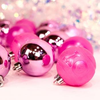 Set de 26 bolas navideñas rosa de 6 cm