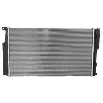 Radiador de refrigeración del motor VALEO 735456