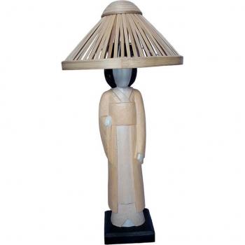 Lámpara Figura Japonesa de Madera con Pantalla de Rattan