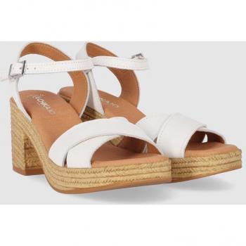 Sandalias de Plataforma para Mujer Chika10 ST Aura 5466 en Piel Color Blanco con Cierre con Hebilla