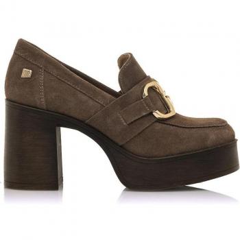 Mustang Mocasines Sixties para Mujer de Piel Marrón con Detalle Metalizado, Tacón 8cm, Punta Redonda y Sin Cierre