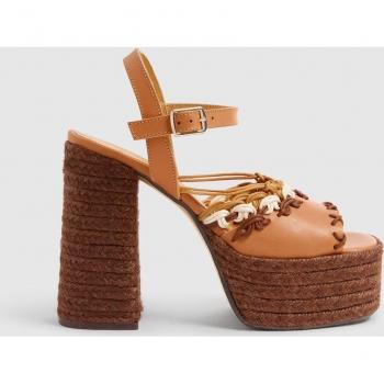 Sandalias de tacón Castañer Fawn en piel de vaqueta con cierre lateral de pulsera