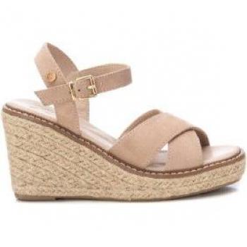 Sandalia de mujer Xti 142251 beige con hebilla