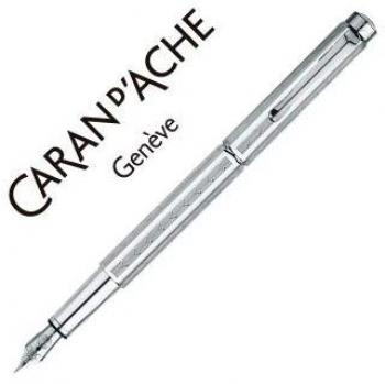 Estilográfica Caran d'Ache Ecridor XS Chevron trazo M