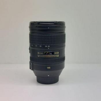 Nikkor AF-S 28-300mm f/3.5-5.6G ED VR, objetivo zoom de formato completo, distancia focal de 28 a 300 mm, apertura máxima de f/3.5-5