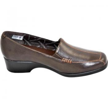 Zapatos para mujer con plantilla extraíble marca Doctor Cutillas modelo 58201 en color marrón
