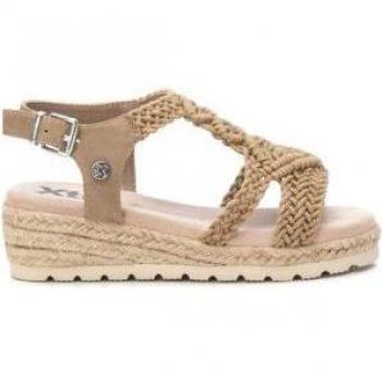 Sandalia de niña Xti 150907 beige con hebilla