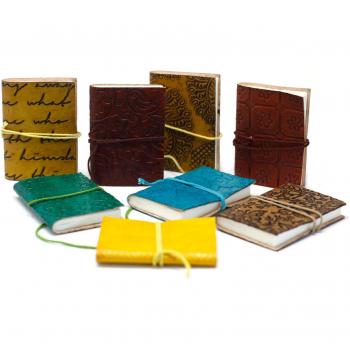Mini Cuaderno de Cuero Surtido 4x3 - Piel auténtica, tamaño compacto, diseño variado, hojas en blanco, ideal para notas y bocetos