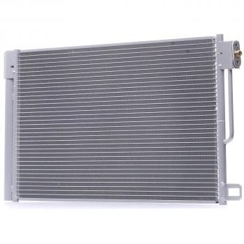 Condensador de aire acondicionado Nissens 94973, compatible con sistemas de aire acondicionado, alta eficiencia, diseño optimizado para un mejor rendimiento térmico y refrigerante
