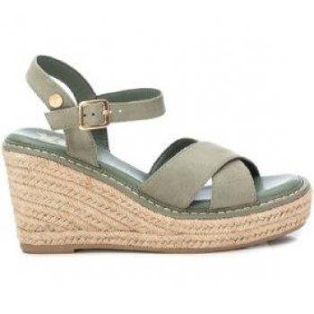 Sandalia de mujer XTI 142251 beige con hebilla