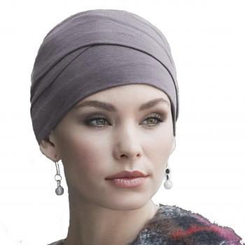 Gorro Zoya color gris púrpura para mujeres con alopecia