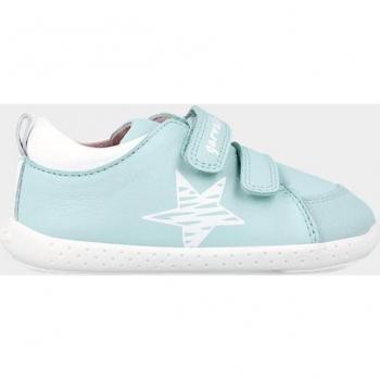 Zapatillas deportivas de niños de piel minimalistas y respetuosas con el crecimiento del pie
