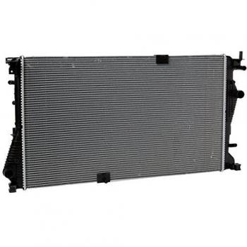 Radiador NRF 58498 para refrigeración del motor, tipo de producto: radiador, características: diseño específico para vehículos, alta eficiencia en la refrigeración del motor, fabricación con materiales duraderos y resistentes a la corrosión, fáci