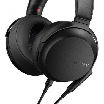 Sony MDR-Z7M2 Hi-Res Stereo Overhead Circumaural Closed-Back Headphones