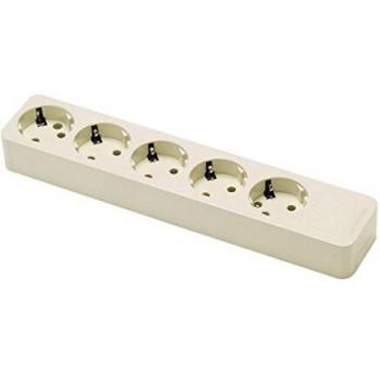 FAMATEL – Regleta de 5 tomas | Sin Cable | Hasta 3680W | 16A | 250V | Protección Infantil | Orientación tomas a 45o | Evita consumos fantasma | Blanco