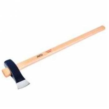 Hacha JUCO 32925 características: hoja de acero forjado, mango de madera ergonómico, peso ligero, diseño equilibrado para mayor precisión en cortes