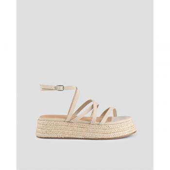 Sandalias de plataforma de ante vegano y color ocre