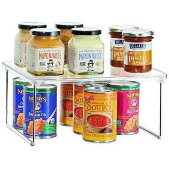 iDesign Estante adicional para la cocina, pequeño organizador de armario de plástico y metal, estante de cocina apilable para vajilla, alimentos o especias, transparente y plateado