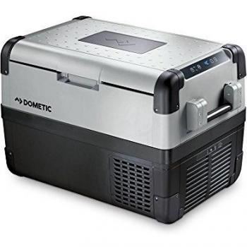 DOMETIC CFX 50W Nevera de compresor, conexiones 12 / 24 / 230 V, mini nevera de 46 l con una capacidad de refrigeración de +10°C a -22°C con conexión USB para coche, camión, barco y autocaravana