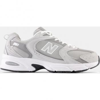Zapatillas de estilo casual unisex New Balance 530 en color claro