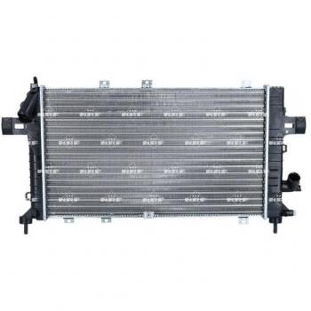 Radiador de Refrigeración del Motor NRF 53447A - Clase Económica