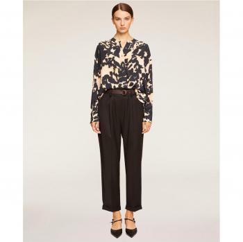 Pantalones rectos de mujer con pinzas y cinturón