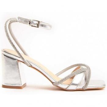 Sandalias de tacón Montevita Sanndarey11 características: diseño elegante, color plateado, material sintético, altura del tacón de 8 cm, plantilla acolchada para mayor comodidad, suela antideslizante