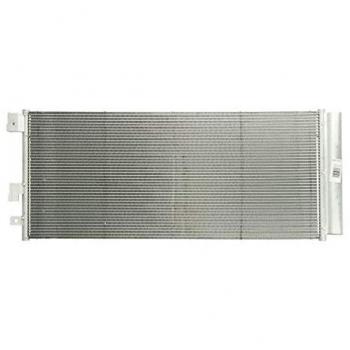 Condensador de aire acondicionado DENSO DCN20023 con características de alta eficiencia, diseño compacto, refrigerante R134a, capacidad de enfriamiento optimizada y durabilidad mejorada
