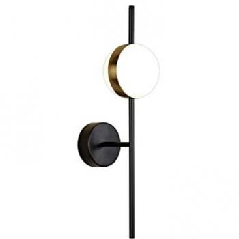 Aplique de Pared Mantra Cuba Led 8W, 3000K, 600lm, fabricado en acero y acrílico acabado en color oro y negro, incluye 3 años de garantía
