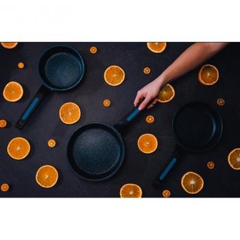 Arcos Thera Sartén Antiadherente 18 cm Aluminio Forjado Apta para Todo Tipo de Cocinas Incluida Inducción Mango Ergonómico Plástico y Silicona Sistema de Ahorro Energético