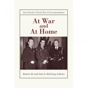 Libro En Guerra y en Casa - Edición en Rústica de Robert M. McClung