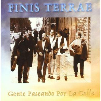 Gente Paseando Por La Calle