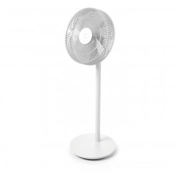 Ventilador de pedestal Stadler Form F-021 Finn Blanco con telecomando