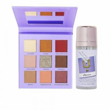 Revolution Make Up Friends X Revolution Monica Lote 2 Piezas - Set de Maquillaje que incluye dos productos inspirados en la serie FRIENDS, diseñado para ofrecer un acabado duradero y perfecto