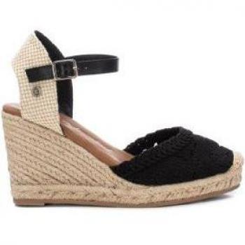 XTI 142335 Alpargatas con cuña para mujer en negro de piel vegana