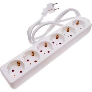 Regleta de enchufes 6 schuko 16A 250V blanca con cable de 1.5m - BeMatik