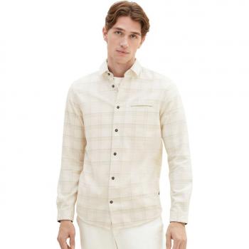 Camisa de hombre corte slim con bolsillo