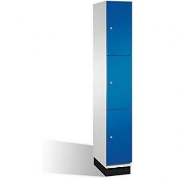 Armario de compartimentos bajo llave C+P CAMBIO con 3 secciones, puertas de acero, color gris claro y azul enziano
