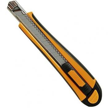 FISKARS Cutters 9 mm Recarga y bloqueo automatico Incluye 5 cuchillas 1004621 12 u.