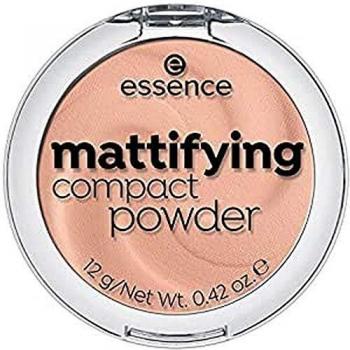 Essence Mattifying Compact Powder - 04