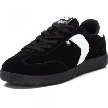 Zapatilla de Mujer XTI 143397 Verde con Cordones y Suela de Goma