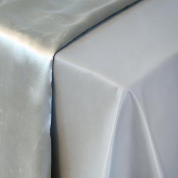 Nuvantee Protector de Mesa – Protege la Mesa de los Derrames y del Calor - 130 x 275 Cm Protector de Mesa Premium – Fácil de Limpiar – Se Puede Cortar a Cualquier Tamaño de Mesa