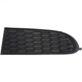 Parachoques delantero BLIC 6502-07-2050917PP con rejilla integrada, fabricado en plástico de alta resistencia, diseño específico para modelo de vehículo compatible, acabado en color negro, fácil instalación y ajuste perfecto
